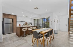 8/192 Greenacre Drive, Arundel, Qld 4214