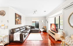 7 Woodbridge Place, Burnside, Vic 3023