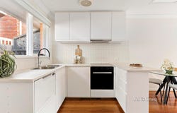 4/11 St Kinnord Street, Aberfeldie, Vic 3040