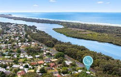 1 Ninteenth Ave, Stuarts Point, NSW 2441