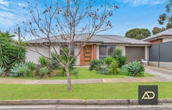 2 Leslie St, Elizabeth East, SA 5112