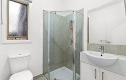 1/38 Forest Road North, Lara, Vic 3212