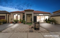 4 Barring Boulevard, Cairnlea, Vic 3023