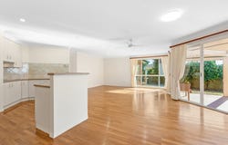 9 Glen Eagles Drive, Middle Ridge, Qld 4350
