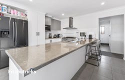 54 Barrima Drive, Glenfield Park, NSW 2650