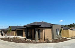 13/90-96 Ahern Road, Pakenham, Vic 3810