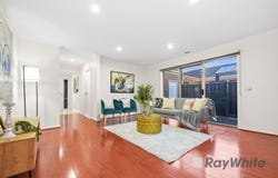 15 Penshurst Way, Cranbourne North, Vic 3977