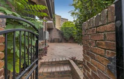 19/26 Carr Street, St Lucia, Qld 4067