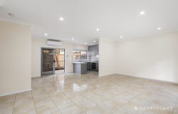 8/2-4 Mckerchar Street, Glenroy, Vic 3046
