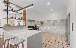 4 Dellwood Court, Ferny Hills, Qld 4055