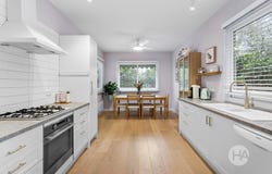 16 Parer Street, Mount Martha, Vic 3934