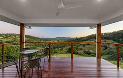 10 Highbury Lane, Chatsworth, Qld 4570