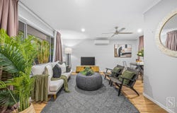 27 Harans Street, Jamboree Heights, Qld 4074