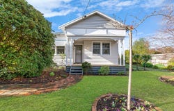 6 Dickens Street, Hamilton, Vic 3300