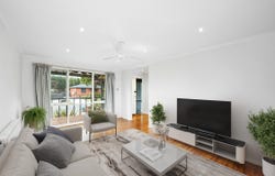 17 Kinkead Crescent, Endeavour Hills, Vic 3802