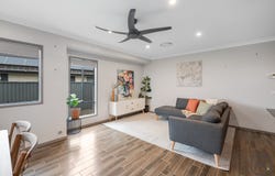 8 Medlar Circuit, Gillieston Heights, NSW 2321