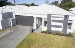 6 Jubilee Road, Forrestfield, WA 6058