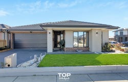 6 Respect Avenue, Clyde North, Vic 3978