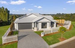 29 Laurel Street, Maleny, Qld 4552