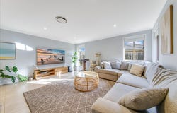 87 Greenfield Crescent, Elderslie, NSW 2570