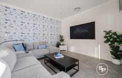 17 Rawlings Street, Oran Park, NSW 2570