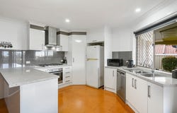 6 Cecilia St, Kearneys Spring, Qld 4350