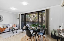 94/1914 Creek Road, Cannon Hill, Qld 4170