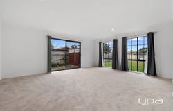 3 Leonid Drive, Rockbank, Vic 3335