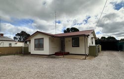 33 Railway Tce W, Snowtown, SA 5520