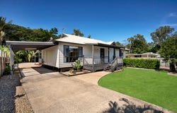 6 Island Street, Saunders Beach, Qld 4818