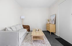 2/11 Carmen Street, Newport, Vic 3015