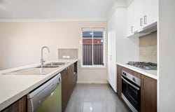 1/9 Burnett Street, Sebastopol, Vic 3356