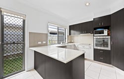 2 Seafarer Court, Blacks Beach, Qld 4740