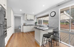 28 Mabel Crescent, Mount Macedon, Vic 3441