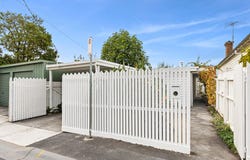 2 Westcott Place, Newtown, Vic 3220