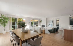 2/1 Leicester Avenue, Mount Eliza, Vic 3930