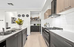 18 Mcarthur Crescent, Armstrong Creek, Vic 3217