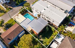 10 Mallard Avenue, Paradise Point, Qld 4216