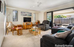 2 Munro Way, Urraween, Qld 4655