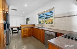 27 Palling Road, Heathcote, Vic 3523