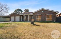 13 Myall Crescent, Lake Albert, NSW 2650