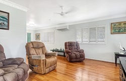 35 Pepperina St, Mooroobool, Qld 4870