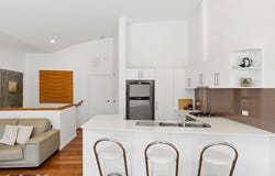 2/240 Terrigal Drive, Terrigal, NSW 2260