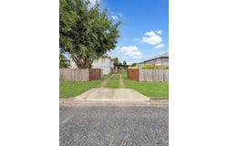14 Paul St, Marian, Qld 4753