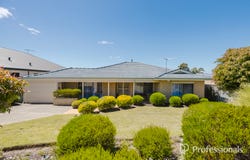 58 The Avenue, Alexander Heights, WA 6064