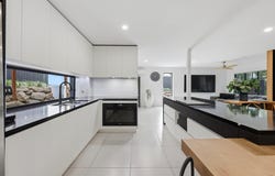 35 Clear River Boulevard, Ashmore, Qld 4214