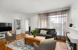 1/12 Hodgson Grove, Bentleigh East, Vic 3165