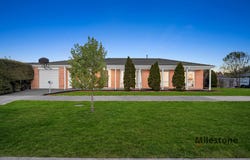 6 Jaye Place, Cranbourne West, Vic 3977