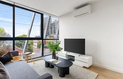 202/89 Gladstone Street, South Melbourne, Vic 3205