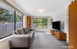 1 & 2/24  Marshall Street, Mount Evelyn, Vic 3796